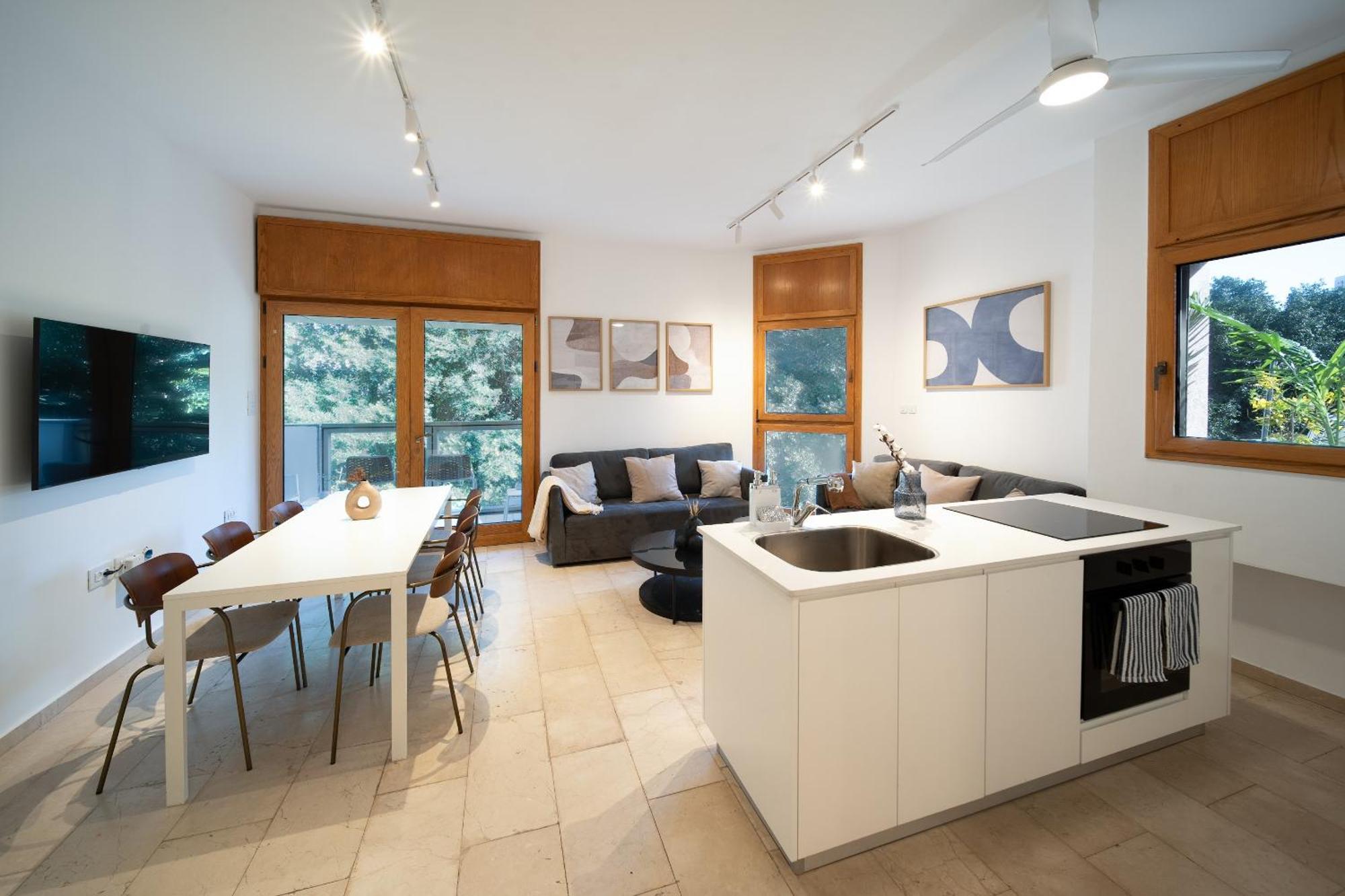 Meir Dizengoff Residence With Shelter 텔아비브 객실 사진